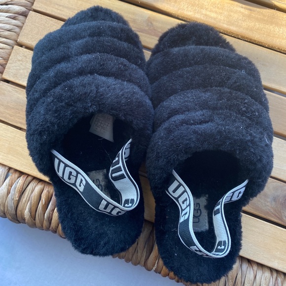 Ugg Slippers - Picture 2 of 4